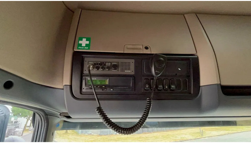 Scania R560 V8 Scania R560 V8 Manual 6x2 Boogie lift - Tracteur routier: photos 2 Scania R560 V8 Scania R560 V8 Manual 6x2 Boogie lift - Tracteur routier: photos 2