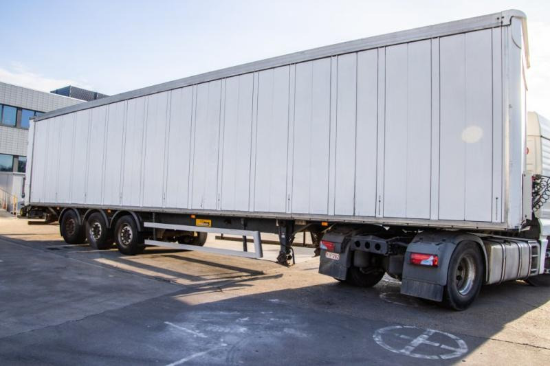 Coder FOURGON - COTES OUVRABLE - Semi-remorque fourgon: photos 2 Coder FOURGON - COTES OUVRABLE - Semi-remorque fourgon: photos 2