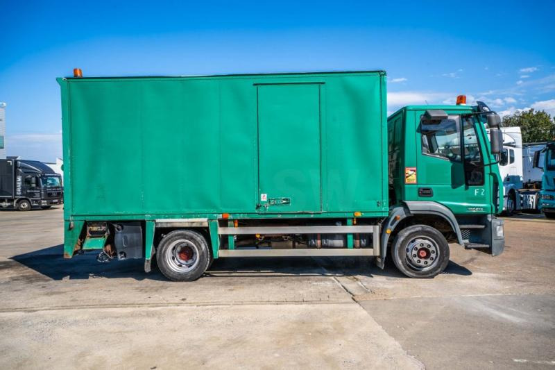 Iveco EUROCARGO 120E18 - Camion fourgon: photos 3 Iveco EUROCARGO 120E18 - Camion fourgon: photos 3