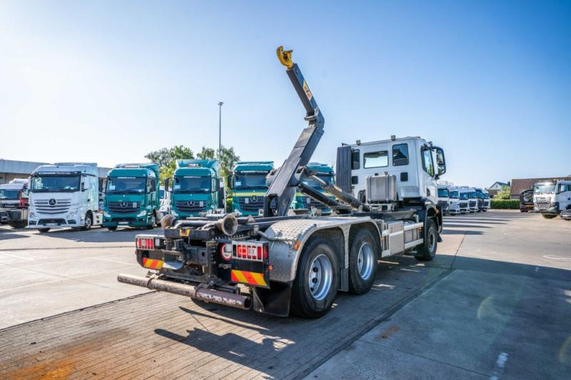 Iveco X-WAY 460 - HYVA - 91000 KM - Camion ampliroll: photos 4 Iveco X-WAY 460 - HYVA - 91000 KM - Camion ampliroll: photos 4