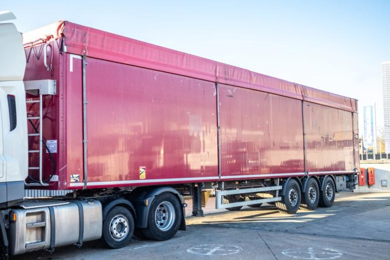 KRAKER WALKING FLOOR CF 200-92 m3 - Semi-remorque à fond mouvant: photos 1 KRAKER WALKING FLOOR CF 200-92 m3 - Semi-remorque à fond mouvant: photos 1