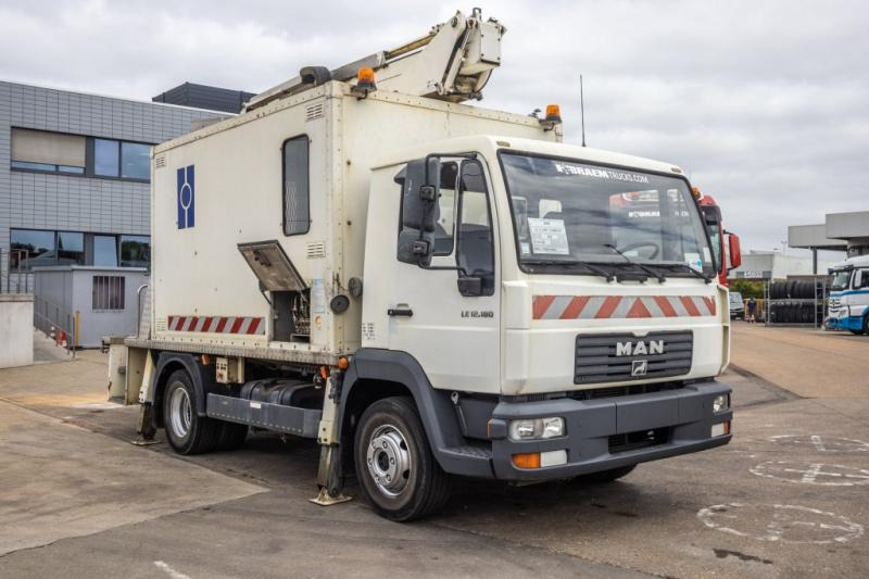 MAN LE 12.180 - COMILEV EN170TPC - Camion avec nacelle: photos 2 MAN LE 12.180 - COMILEV EN170TPC - Camion avec nacelle: photos 2