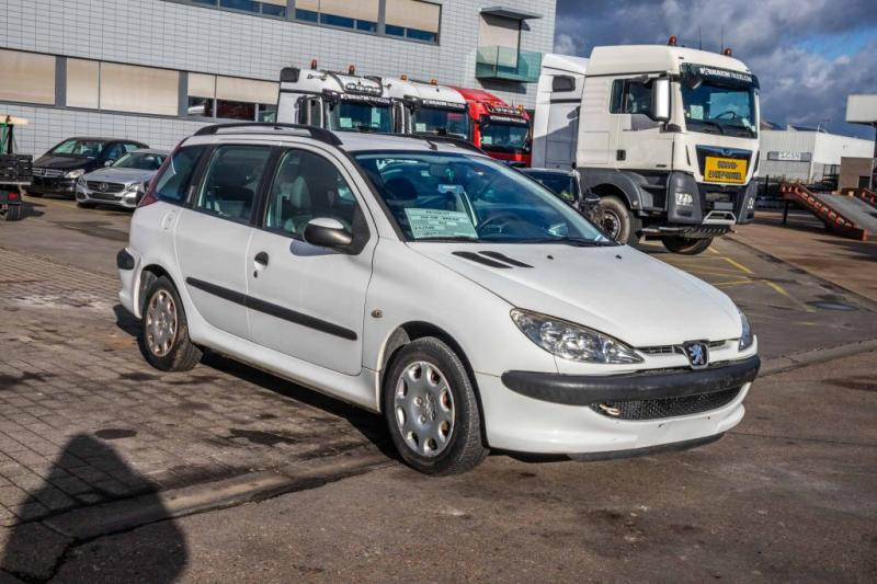 Peugeot 206 SW - Voiture: photos 2 Peugeot 206 SW - Voiture: photos 2