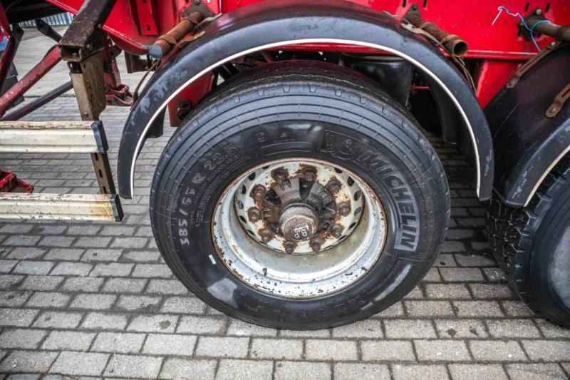 ROBUSTE-KAISER KIPPER - HYRD. DEUR-30m3 - Semi-remorque benne: photos 5 ROBUSTE-KAISER KIPPER - HYRD. DEUR-30m3 - Semi-remorque benne: photos 5