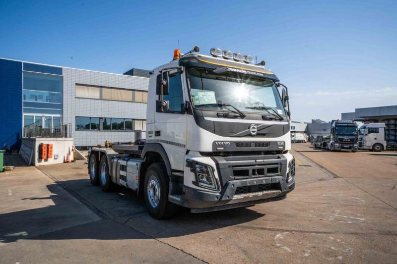 Volvo FMX 500 - HIAB XR21S (+tractor) - Camion ampliroll: photos 2 Volvo FMX 500 - HIAB XR21S (+tractor) - Camion ampliroll: photos 2