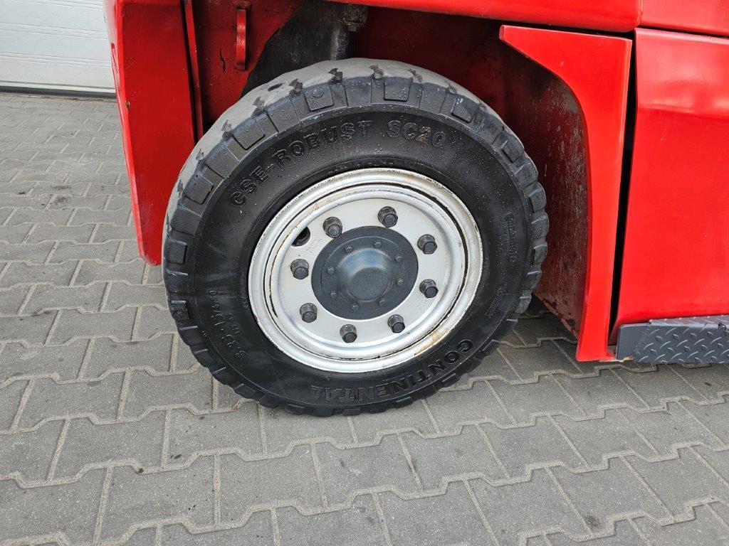 Chariot élévateur diesel Kalmar DCF80-9: photos 10