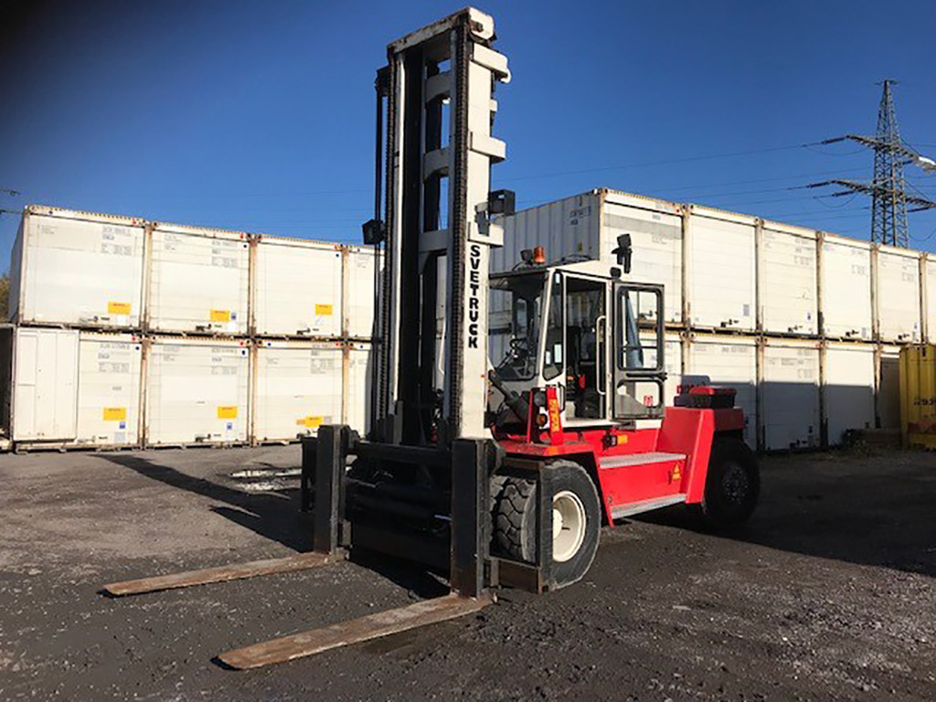 Svetruck 12120-35 - Chariot élévateur diesel: photos 1 Svetruck 12120-35 - Chariot élévateur diesel: photos 1