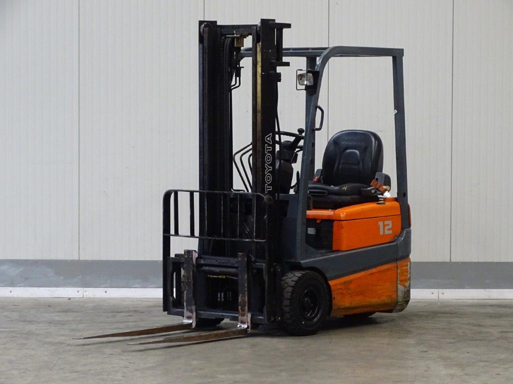 Toyota FBESF12 - Chariot élévateur électrique: photos 1 Toyota FBESF12 - Chariot élévateur électrique: photos 1