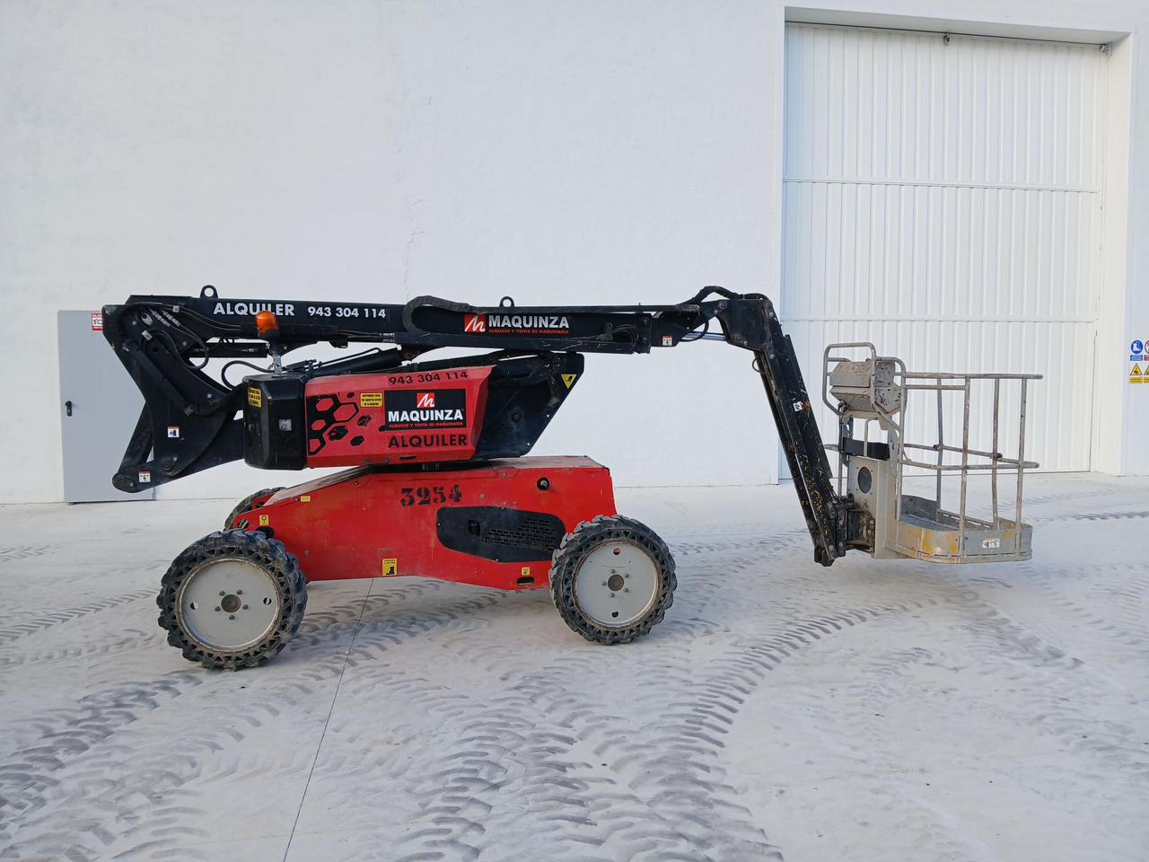 MANITOU MAN GO 12 - Nacelle articulée: photos 4 MANITOU MAN GO 12 - Nacelle articulée: photos 4