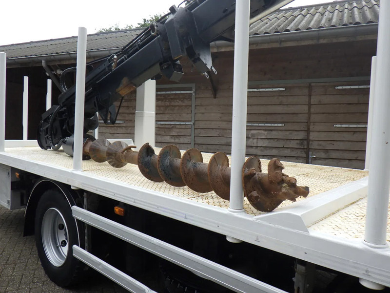 Iveco EuroCargo 140 140-250 / 6 cilinder / Manual /Bladgeveerd / Hiab X-HIDUO 158 Radiografisch / Drilling / Winch - Camion grue: photos 5 Iveco EuroCargo 140 140-250 / 6 cilinder / Manual /Bladgeveerd / Hiab X-HIDUO 158 Radiografisch / Drilling / Winch - Camion grue: photos 5