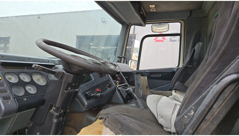 Camion benne DAF 85 CF 340 (EURO 2 / MANUAL PUMP / STEEL SUSP. / POSSIBLE AS CHASSIS / 8X4): photos 14