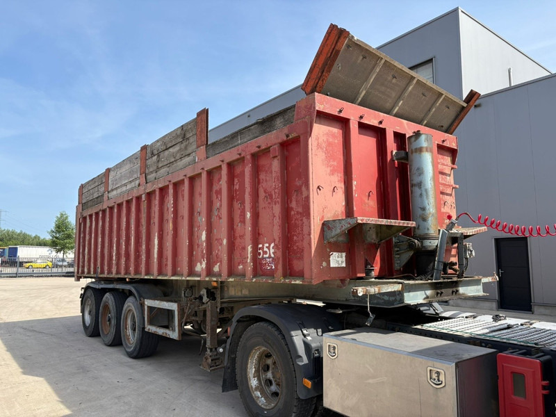 Fruehauf ONCRK22-110A (REMORQUE FRANCAIS / FRENCH TRAILER / DRUM BRAKES / FREINS TAMBOURS) - Semi-remorque benne: photos 2 Fruehauf ONCRK22-110A (REMORQUE FRANCAIS / FRENCH TRAILER / DRUM BRAKES / FREINS TAMBOURS) - Semi-remorque benne: photos 2