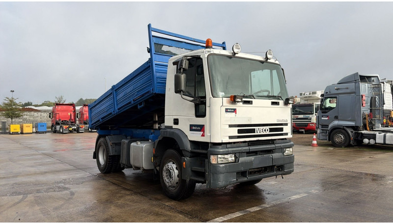 Iveco Eurotech 190 E 34 (POMPE MANUELLE / BOITE MANUELLE / MANUAL PUMP / FULL STEEL SUSP. / LAMES) - Camion benne: photos 2 Iveco Eurotech 190 E 34 (POMPE MANUELLE / BOITE MANUELLE / MANUAL PUMP / FULL STEEL SUSP. / LAMES) - Camion benne: photos 2