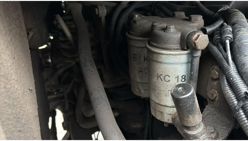 Crédit-bail de MAN 19.403 (6 CYLINDER / MANUAL GEARBOX / BIG AXLE / GRAND PONT) MAN 19.403 (6 CYLINDER / MANUAL GEARBOX / BIG AXLE / GRAND PONT): photos 15