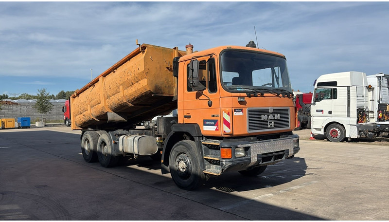 MAN 26.342 (6X4 / BIG AXLE / GRAND PONT) - Camion benne: photos 5 MAN 26.342 (6X4 / BIG AXLE / GRAND PONT) - Camion benne: photos 5