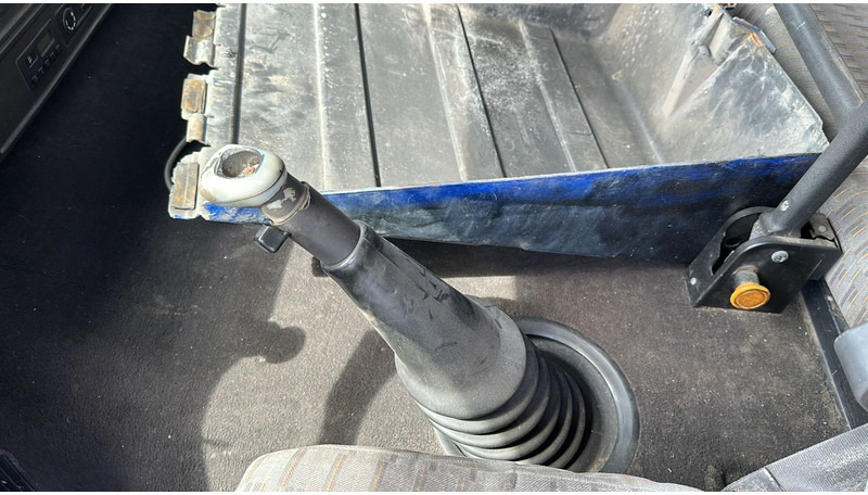 Crédit-bail de MAN 26.402 (18.000 L / 6X2 / 6 CYLINDER / FRONT STEEL / 3 COMPARTIMENTS) MAN 26.402 (18.000 L / 6X2 / 6 CYLINDER / FRONT STEEL / 3 COMPARTIMENTS): photos 16