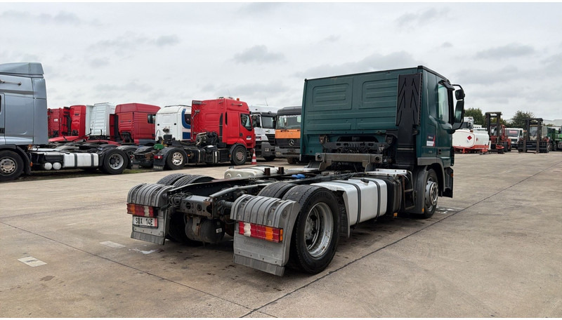 Mercedes-Benz Actros 1841 (EPS / 3 PEDALS / RETARDER / V6) - Châssis cabine: photos 4 Mercedes-Benz Actros 1841 (EPS / 3 PEDALS / RETARDER / V6) - Châssis cabine: photos 4