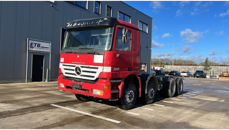 Mercedes-Benz Actros 3240 (GRAND PONT / LAMES / EPS / MP1 / 12 ROUES) - Châssis cabine: photos 1 Mercedes-Benz Actros 3240 (GRAND PONT / LAMES / EPS / MP1 / 12 ROUES) - Châssis cabine: photos 1