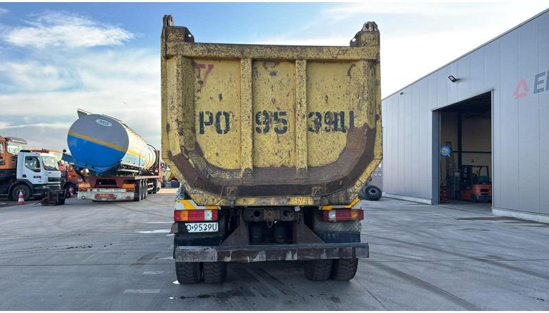 Mercedes-Benz Actros 4141 (8X8 / LAMES / GRAND PONT / V6 / BOITE MANUELLE / MANUAL GEARBOX) - Camion benne: photos 5 Mercedes-Benz Actros 4141 (8X8 / LAMES / GRAND PONT / V6 / BOITE MANUELLE / MANUAL GEARBOX) - Camion benne: photos 5