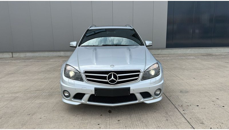 Mercedes-Benz C-Klasse 63 AMG (LICHTE VRACHT / BELGISCHE WAGEN / V8 / OPEN DAK) - Voiture: photos 2 Mercedes-Benz C-Klasse 63 AMG (LICHTE VRACHT / BELGISCHE WAGEN / V8 / OPEN DAK) - Voiture: photos 2