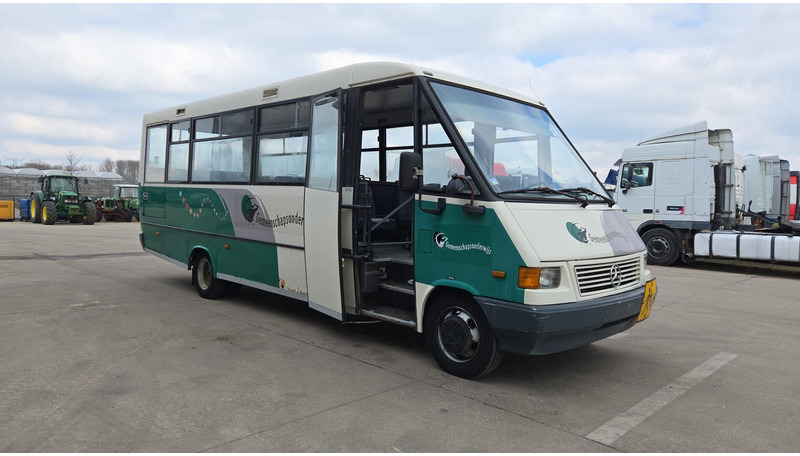 Mercedes-Benz Vario 614 (BELGIAN BUS / 34 SEATS / MANUAL PUMP / LAMES / STEEL SUSP.) - Bus urbain: photos 2 Mercedes-Benz Vario 614 (BELGIAN BUS / 34 SEATS / MANUAL PUMP / LAMES / STEEL SUSP.) - Bus urbain: photos 2