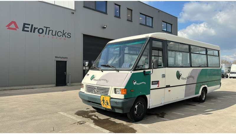 Mercedes-Benz Vario 614 (BELGIAN BUS / MANUAL PUMP / POMPE MANUELLE / BOITE MANUELLE / LAMES) - Bus urbain: photos 1 Mercedes-Benz Vario 614 (BELGIAN BUS / MANUAL PUMP / POMPE MANUELLE / BOITE MANUELLE / LAMES) - Bus urbain: photos 1