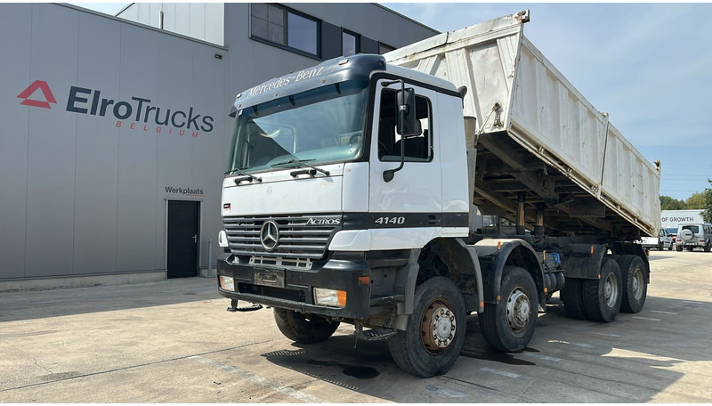 Mercedes-Benz actros 4140 (8X8 / BOITE MANUELLE / MANUAL GEARBOX / LAMES / GRAND PONT / BIG AXLE) - Camion benne: photos 1 Mercedes-Benz actros 4140 (8X8 / BOITE MANUELLE / MANUAL GEARBOX / LAMES / GRAND PONT / BIG AXLE) - Camion benne: photos 1