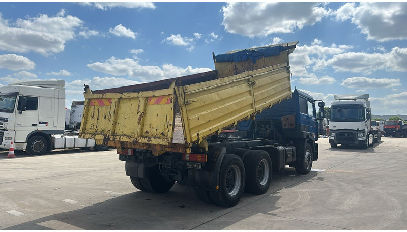 Renault G 330 Manager (GRAND PONT / LAMES / POMPE MANUELLE / MANUAL PUMP) - Camion benne: photos 5 Renault G 330 Manager (GRAND PONT / LAMES / POMPE MANUELLE / MANUAL PUMP) - Camion benne: photos 5