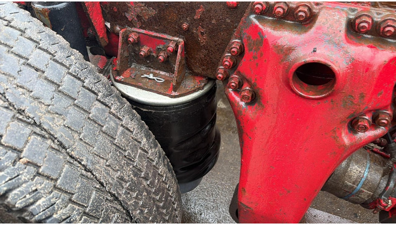 Châssis cabine Scania 124 - 400 (MANUAL PUMP / 6X2 / BIG AXLE / GRAND PONT / POMPE MANUELLE): photos 11 Châssis cabine Scania 124 - 400 (MANUAL PUMP / 6X2 / BIG AXLE / GRAND PONT / POMPE MANUELLE): photos 11