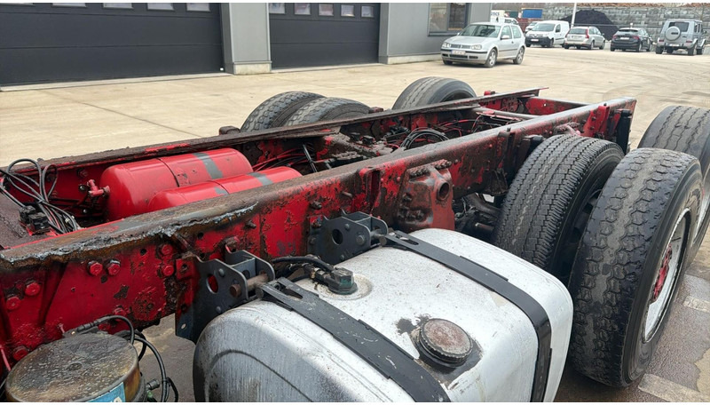 Châssis cabine Scania 124 - 400 (MANUAL PUMP / 6X2 / BIG AXLE / GRAND PONT / POMPE MANUELLE): photos 13 Châssis cabine Scania 124 - 400 (MANUAL PUMP / 6X2 / BIG AXLE / GRAND PONT / POMPE MANUELLE): photos 13