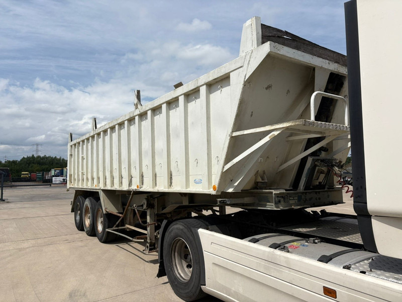 Stas FREINS TAMBOUR / DRUM BRAKES (REMORQUE FRANCAIS / FREINS TAMBOURS / DRUM BRAKES) - Semi-remorque benne: photos 2 Stas FREINS TAMBOUR / DRUM BRAKES (REMORQUE FRANCAIS / FREINS TAMBOURS / DRUM BRAKES) - Semi-remorque benne: photos 2
