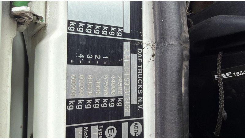 Tracteur routier DAF XF 105.410 (BOITE MANUELLE / MANUAL GEARBOX): photos 17 Tracteur routier DAF XF 105.410 (BOITE MANUELLE / MANUAL GEARBOX): photos 17