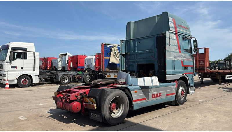 DAF XF 95.430 (EURO 3 / MANUAL GEARBOX / BOITE MANUELLE) - Tracteur routier: photos 5 DAF XF 95.430 (EURO 3 / MANUAL GEARBOX / BOITE MANUELLE) - Tracteur routier: photos 5
