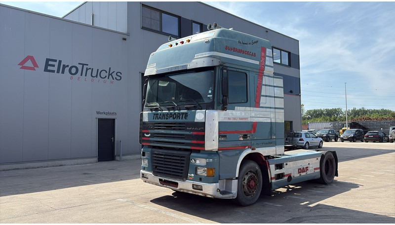 DAF XF 95.430 (EURO 3 / MANUAL GEARBOX / BOITE MANUELLE) - Tracteur routier: photos 1 DAF XF 95.430 (EURO 3 / MANUAL GEARBOX / BOITE MANUELLE) - Tracteur routier: photos 1
