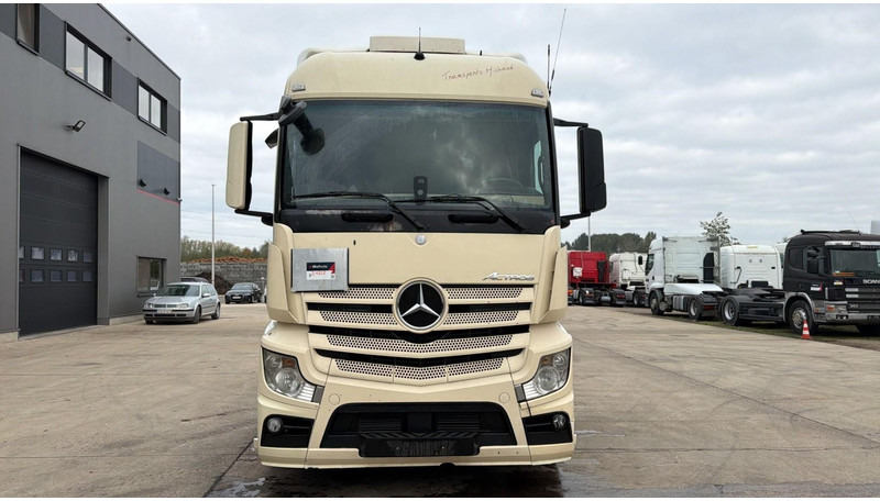 Mercedes-Benz Actros 1845 (PERFECT CONDITION / EURO 5) - Tracteur routier: photos 3 Mercedes-Benz Actros 1845 (PERFECT CONDITION / EURO 5) - Tracteur routier: photos 3