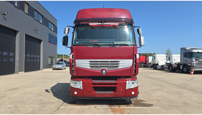 Renault Premium 450 (BOITE MANUELLE / MANUAL GEARBOX / AIRCO) - Tracteur routier: photos 2 Renault Premium 450 (BOITE MANUELLE / MANUAL GEARBOX / AIRCO) - Tracteur routier: photos 2