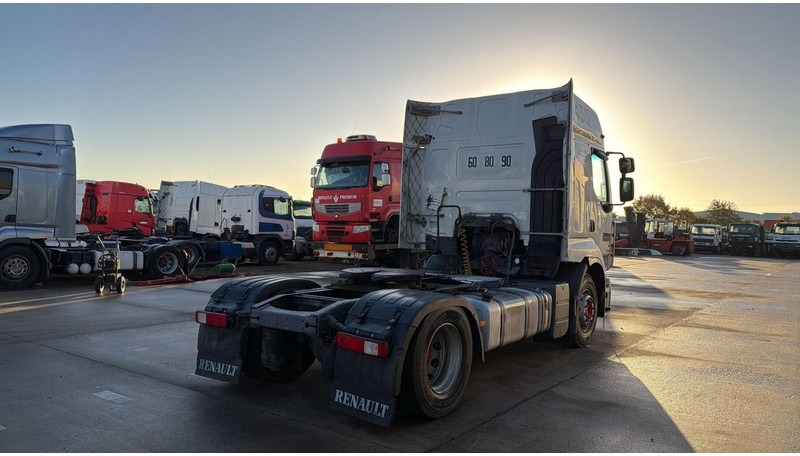 Renault Premium 450 (MANUAL GEARBOX / BOITE MANUELLE) - Tracteur routier: photos 4 Renault Premium 450 (MANUAL GEARBOX / BOITE MANUELLE) - Tracteur routier: photos 4