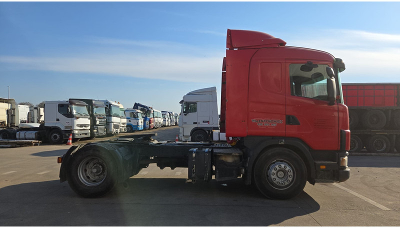 Scania 114 - 380 (PTO / HYDRAULIC PUMP / MANUAL GEARBOX / BOITE MANUELLE / LOW CAB) - Tracteur routier: photos 4 Scania 114 - 380 (PTO / HYDRAULIC PUMP / MANUAL GEARBOX / BOITE MANUELLE / LOW CAB) - Tracteur routier: photos 4