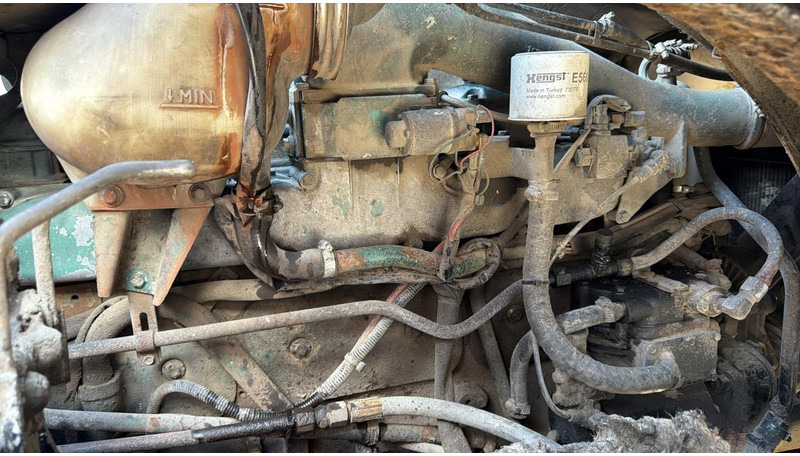 Camion plateau, Camion grue Volvo FL 10 - 320 (MANUAL PUMP / STEEL SUSP. / CRANE / LAMES / POMPE MANUELLE): photos 17 Camion plateau, Camion grue Volvo FL 10 - 320 (MANUAL PUMP / STEEL SUSP. / CRANE / LAMES / POMPE MANUELLE): photos 17