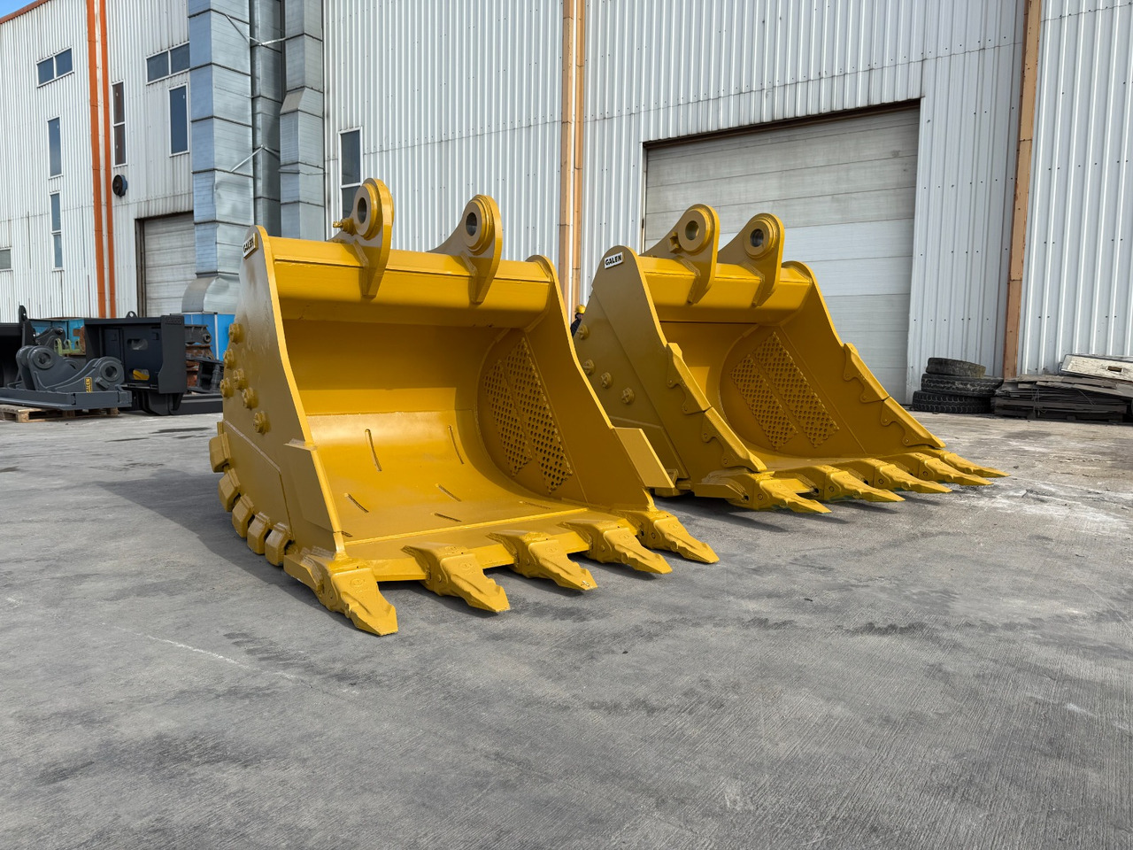 CAT 349 Armored Heavy Duty Bucket - Godet pour pelle pour Pelle sur chenille: photos 4 CAT 349 Armored Heavy Duty Bucket - Godet pour pelle pour Pelle sur chenille: photos 4