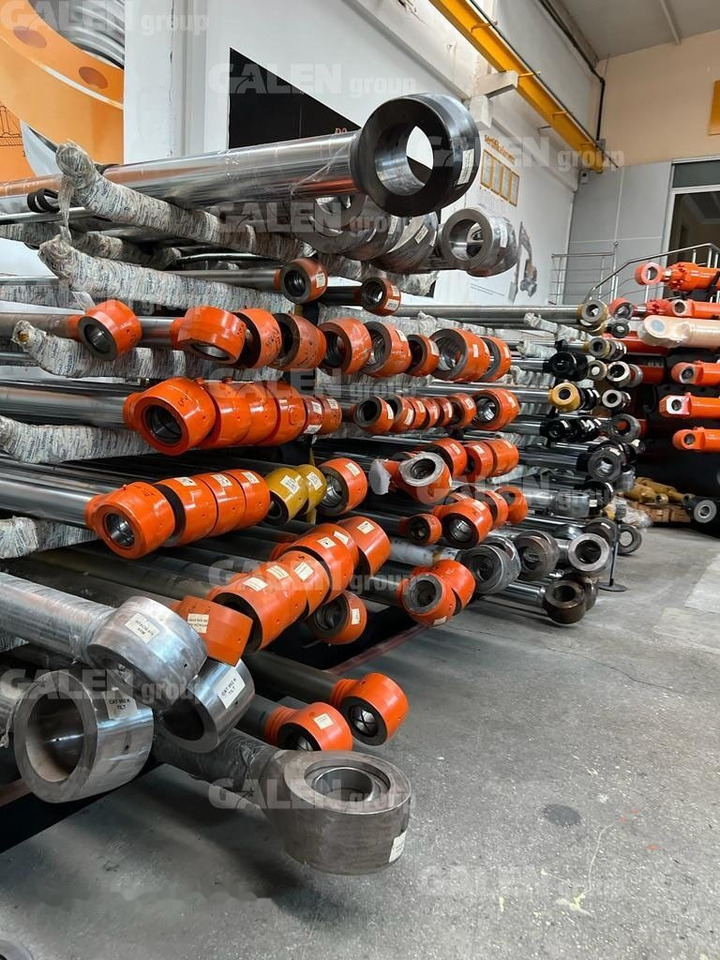 Caterpillar - Vérin hydraulique pour Pelle: photos 3 Caterpillar - Vérin hydraulique pour Pelle: photos 3