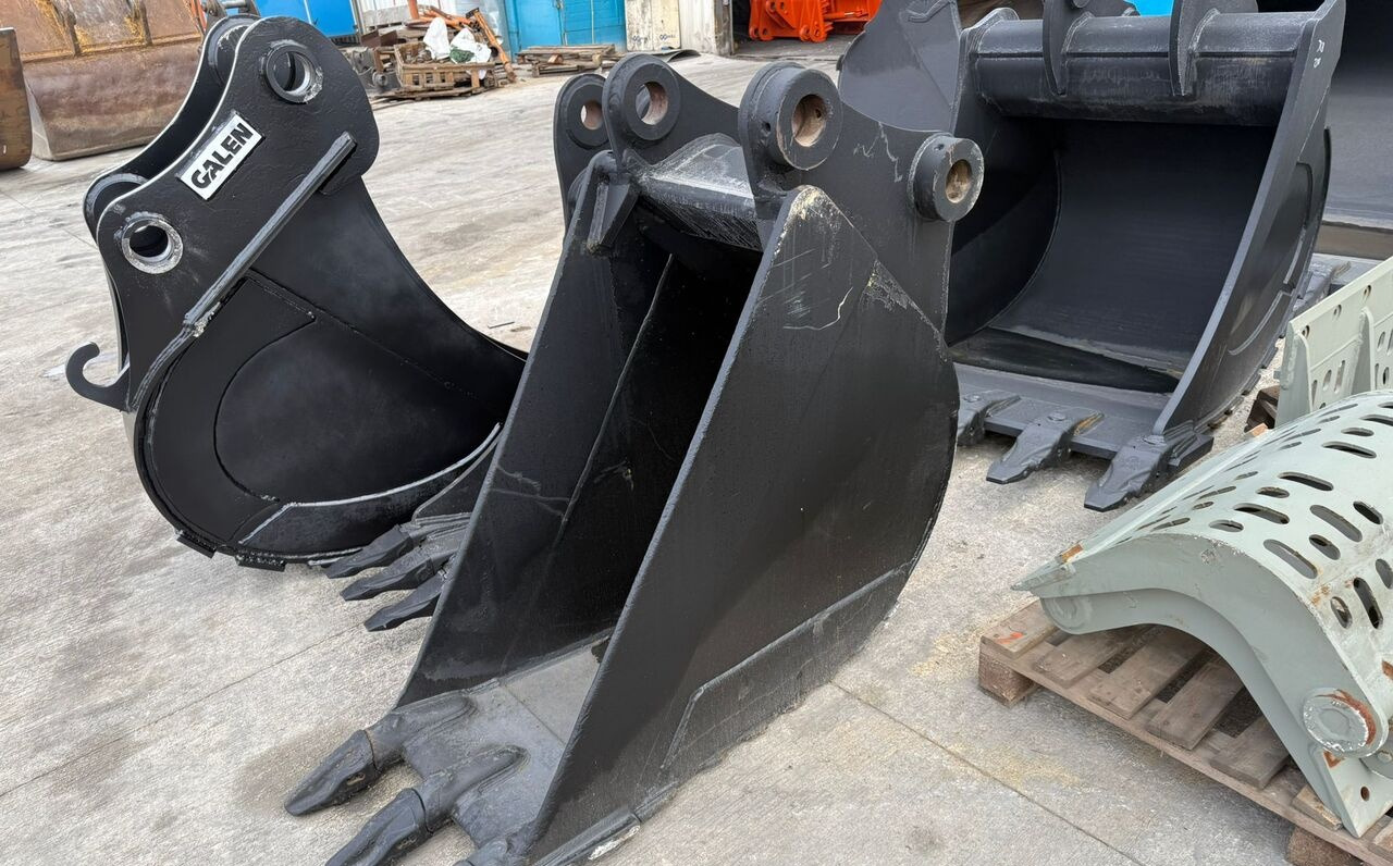 Komatsu PC200 Channel Bucket - Godet pour pelle: photos 3 Komatsu PC200 Channel Bucket - Godet pour pelle: photos 3