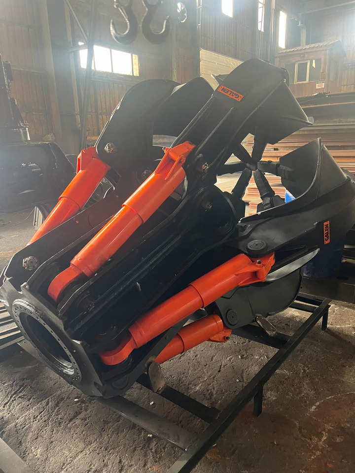 Liebherr LH80 Polyp Attachment - Grappin pour Pelle de manutention: photos 3 Liebherr LH80 Polyp Attachment - Grappin pour Pelle de manutention: photos 3