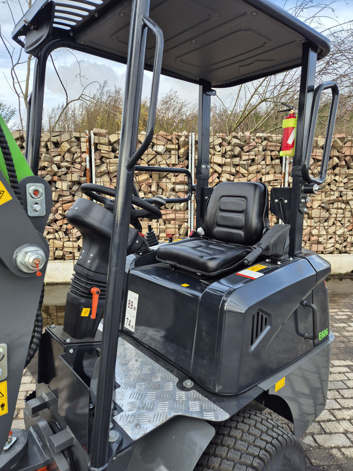 Chargeuse sur pneus WCM-606: photos 7