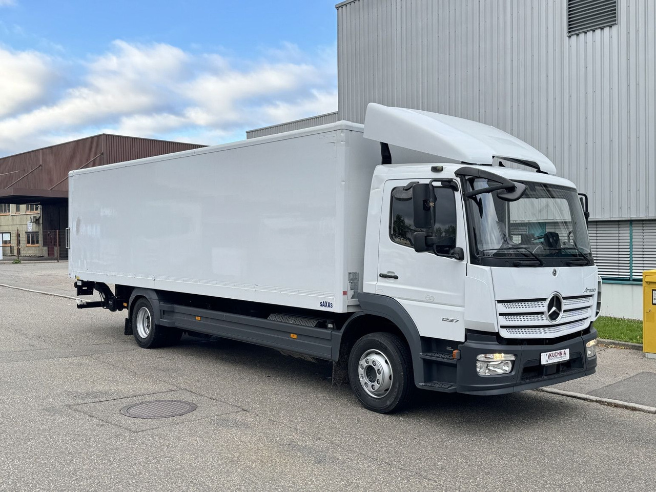 Mercedes-Benz Atego 1227L Koffer 8m LBW Klima Diff. Sperre - Camion fourgon: photos 3 Mercedes-Benz Atego 1227L Koffer 8m LBW Klima Diff. Sperre - Camion fourgon: photos 3