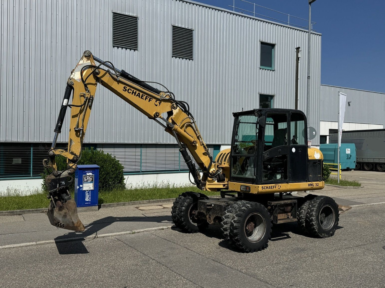 Pelle sur pneus Schaeff HML 32 Mobilbagger 8500kg 4 Löffel: photos 1