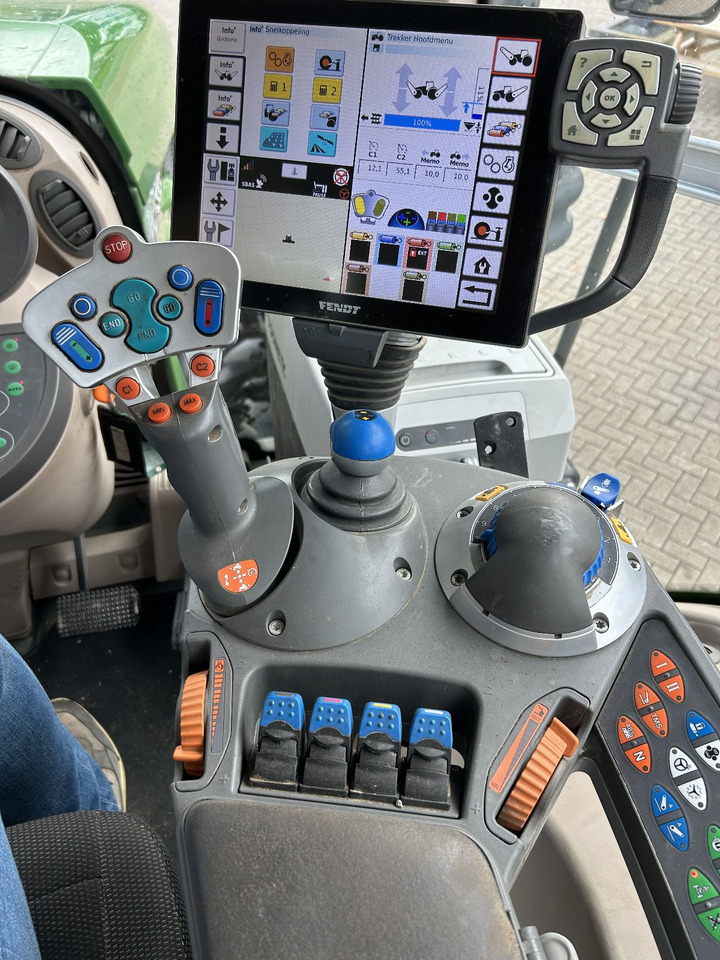 Tracteur agricole FENDT 939 S4 ProfiPlus: photos 20 Tracteur agricole FENDT 939 S4 ProfiPlus: photos 20