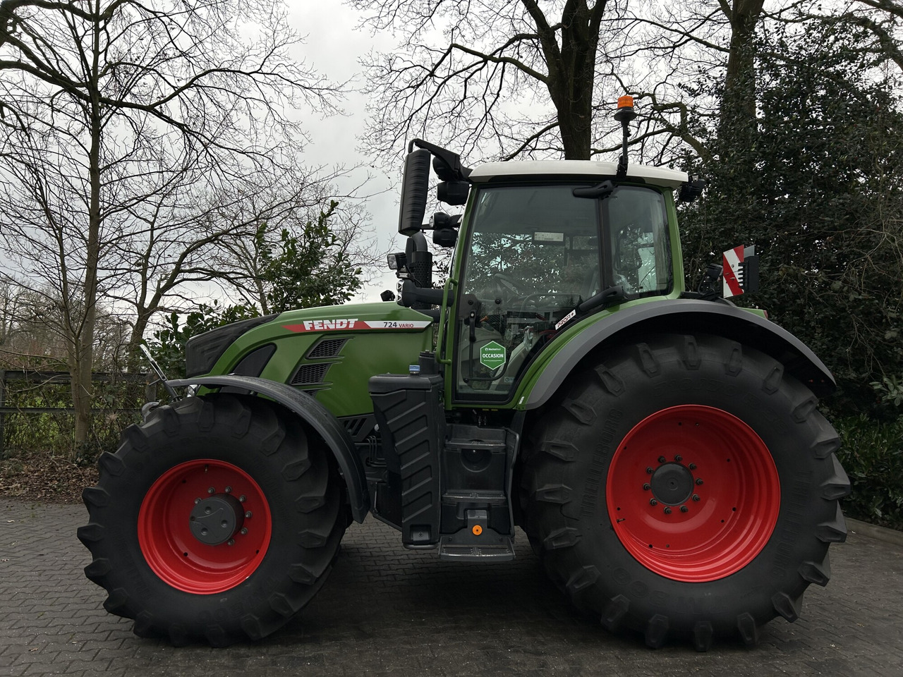 Fendt 724 Vario Gen6 ProfiPlus setting 2 - Tracteur agricole: photos 2 Fendt 724 Vario Gen6 ProfiPlus setting 2 - Tracteur agricole: photos 2