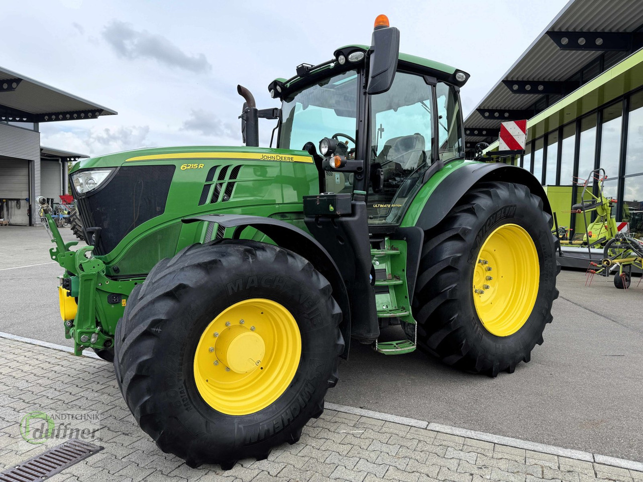 John Deere 6215R - Tracteur agricole: photos 1 John Deere 6215R - Tracteur agricole: photos 1