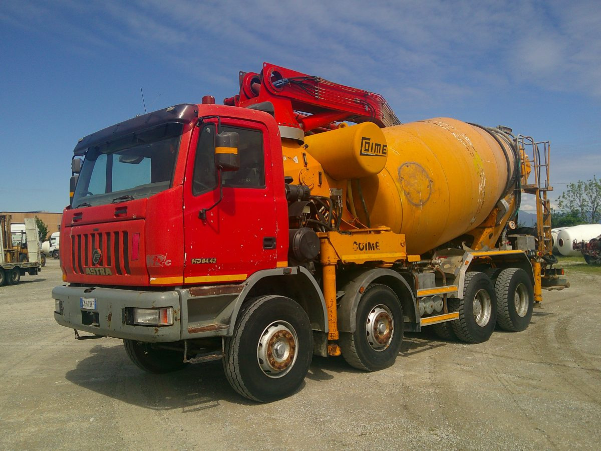 ASTRA HD7/C 84.45 COIME M31 - Camion malaxeur pompe: photos 3 ASTRA HD7/C 84.45 COIME M31 - Camion malaxeur pompe: photos 3